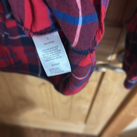 Beachlunchlounge Red and Blue Women’s Plaid Button-Up Shirt - Picture 5 of 5